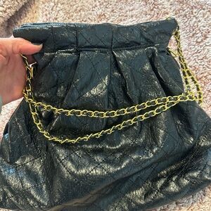 Commense Black Gathered Bag with Gold Chain